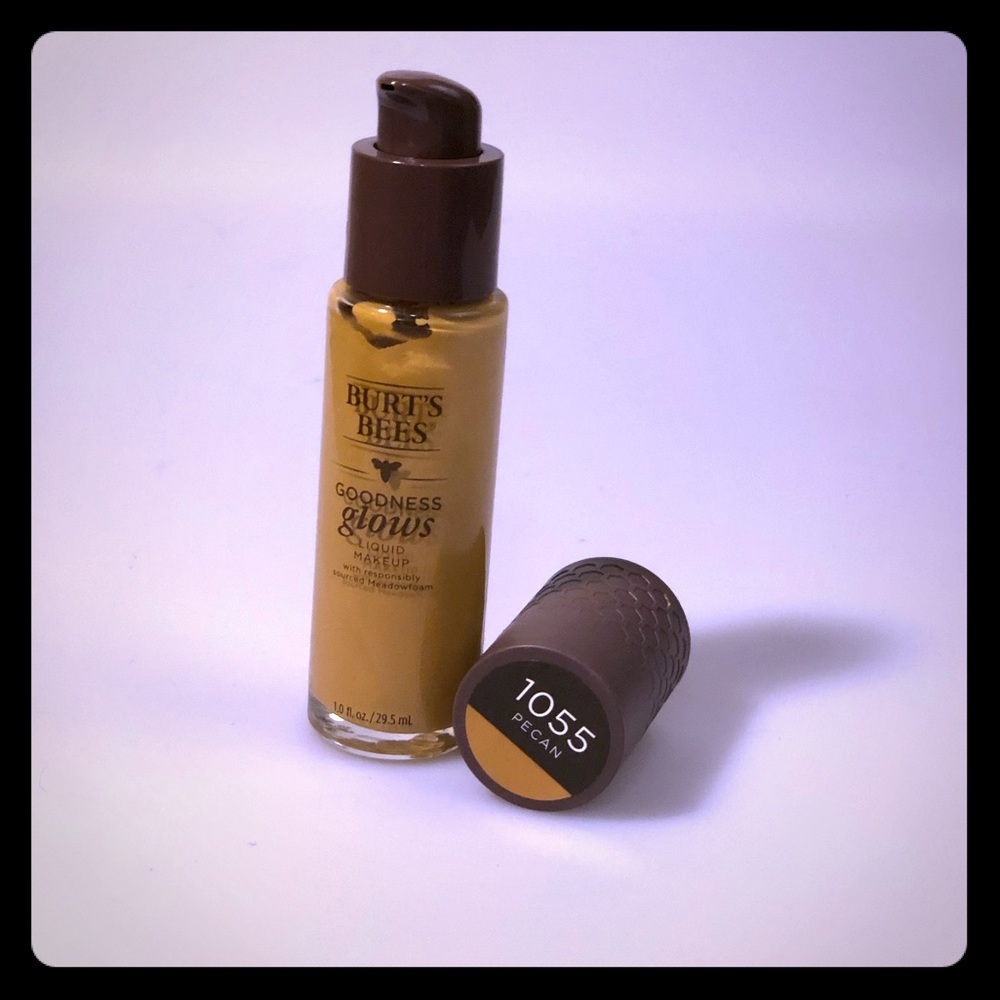 Burt’s Bees Goodness Glows in Pecan